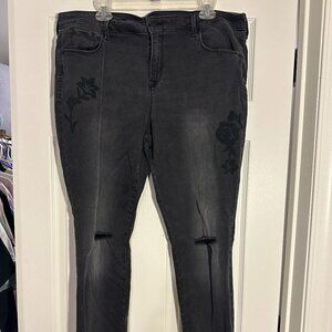 Old Navy Rockstar Womens Distressed Mid Rise Rose Embroidered Jeans 18W